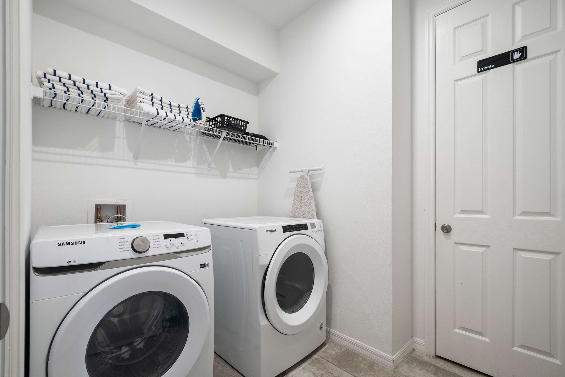 8954HRA Solara | Photo 75