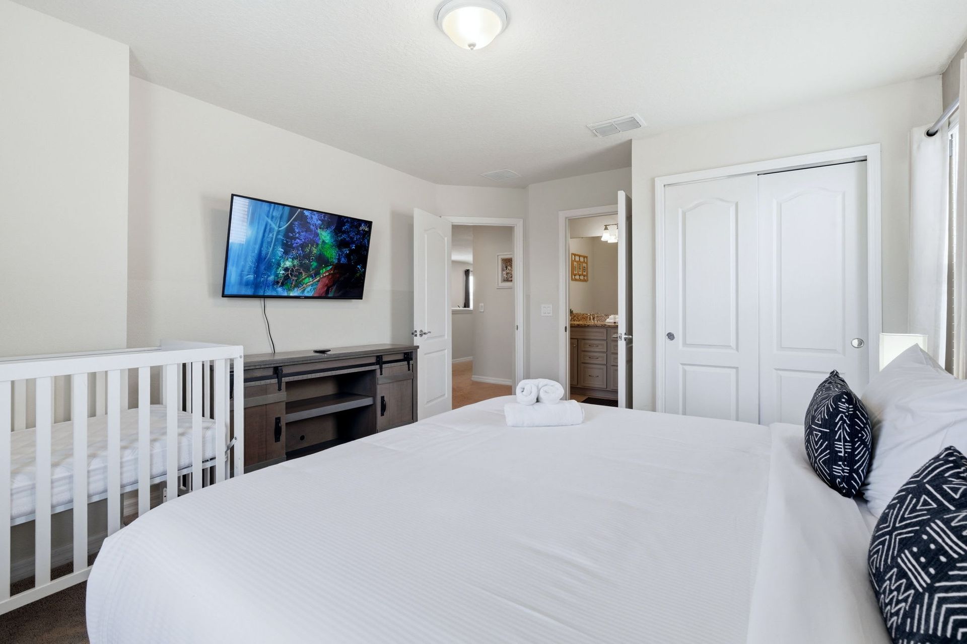 7303OL Solterra New | Photo 23