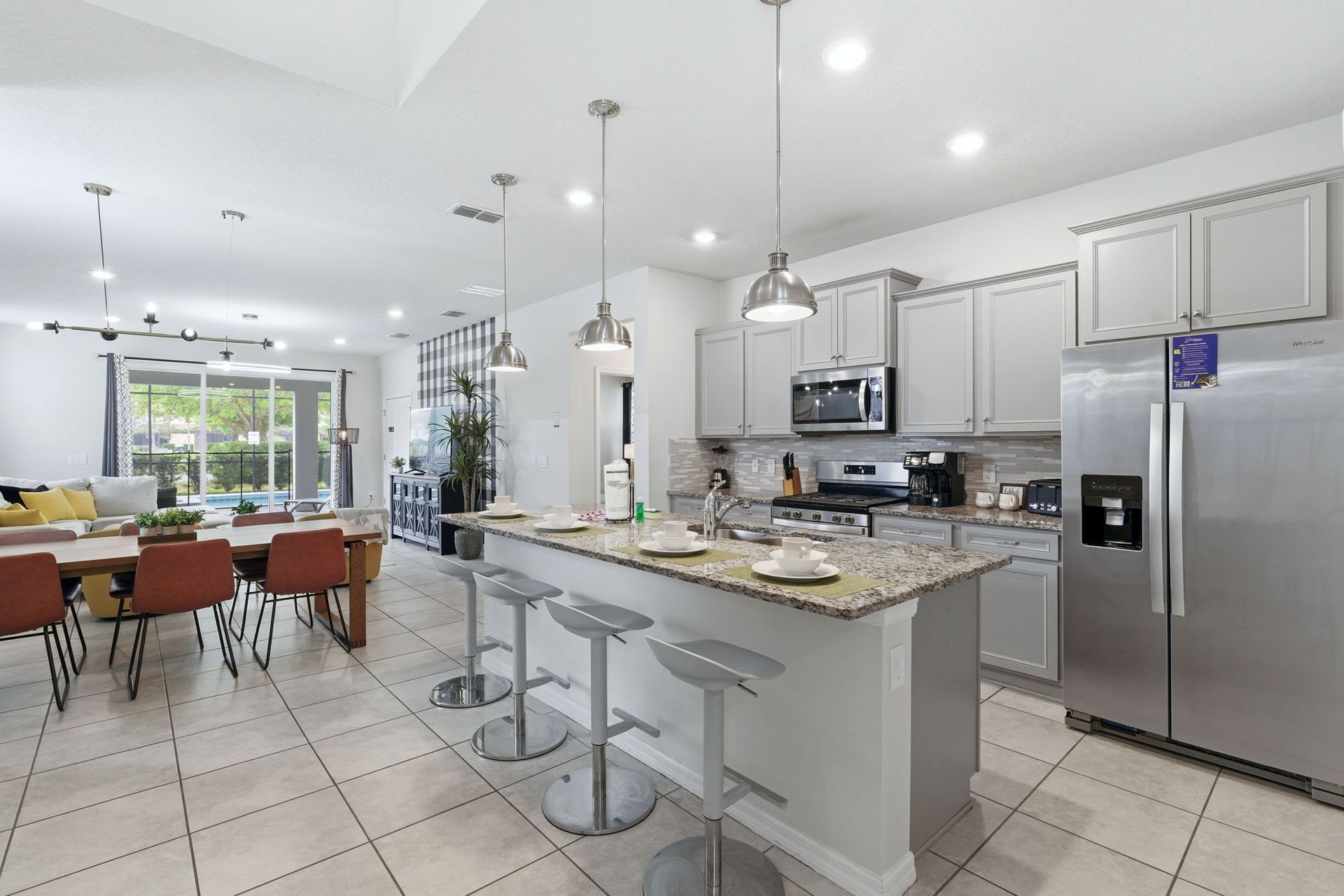 7303OL Solterra New | Photo 16