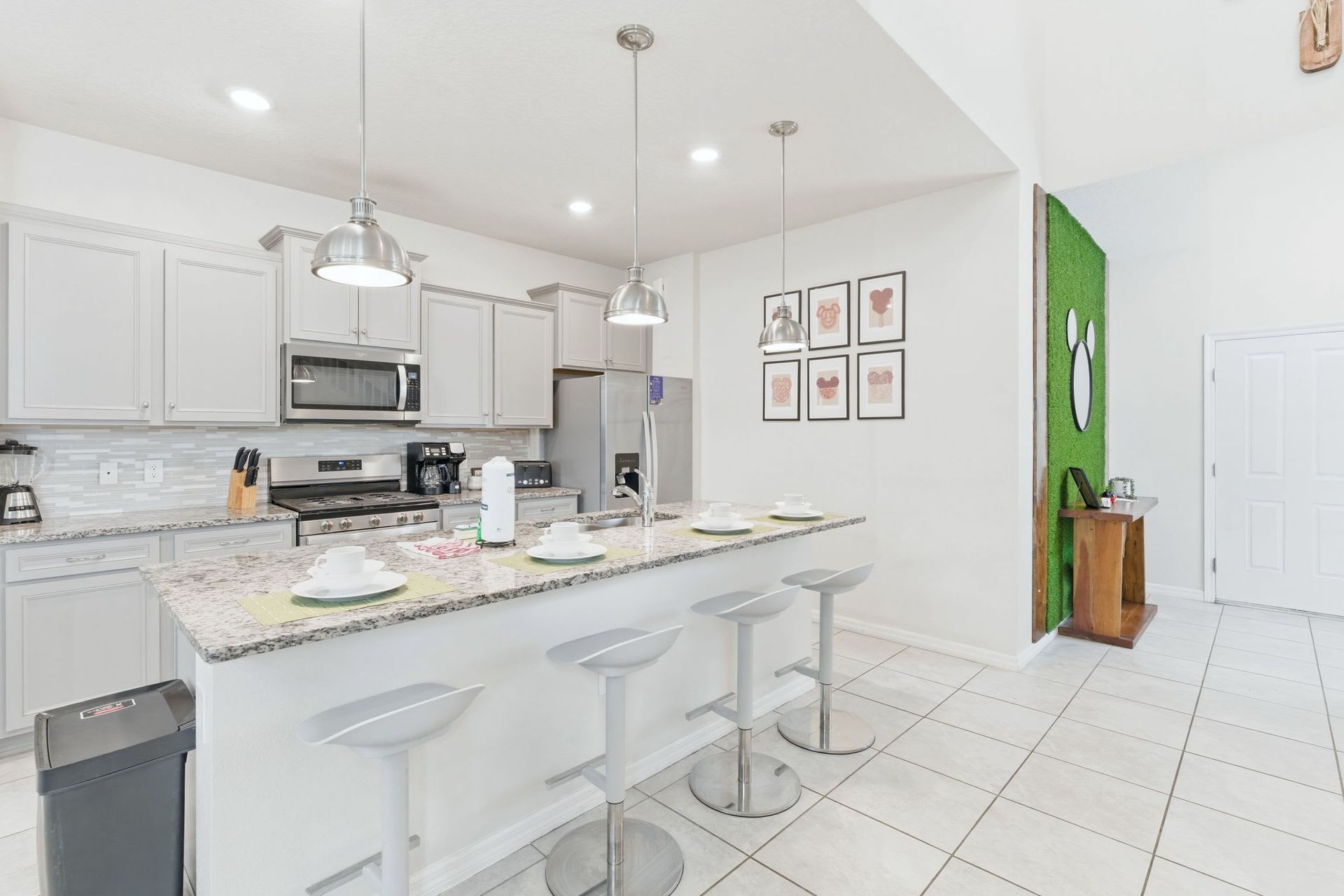 7303OL Solterra New | Photo 13