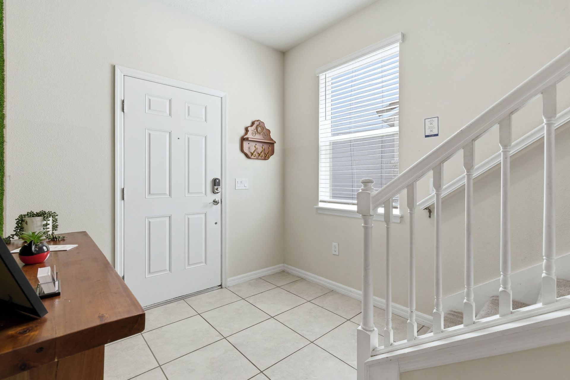 7303OL Solterra New | Photo 32