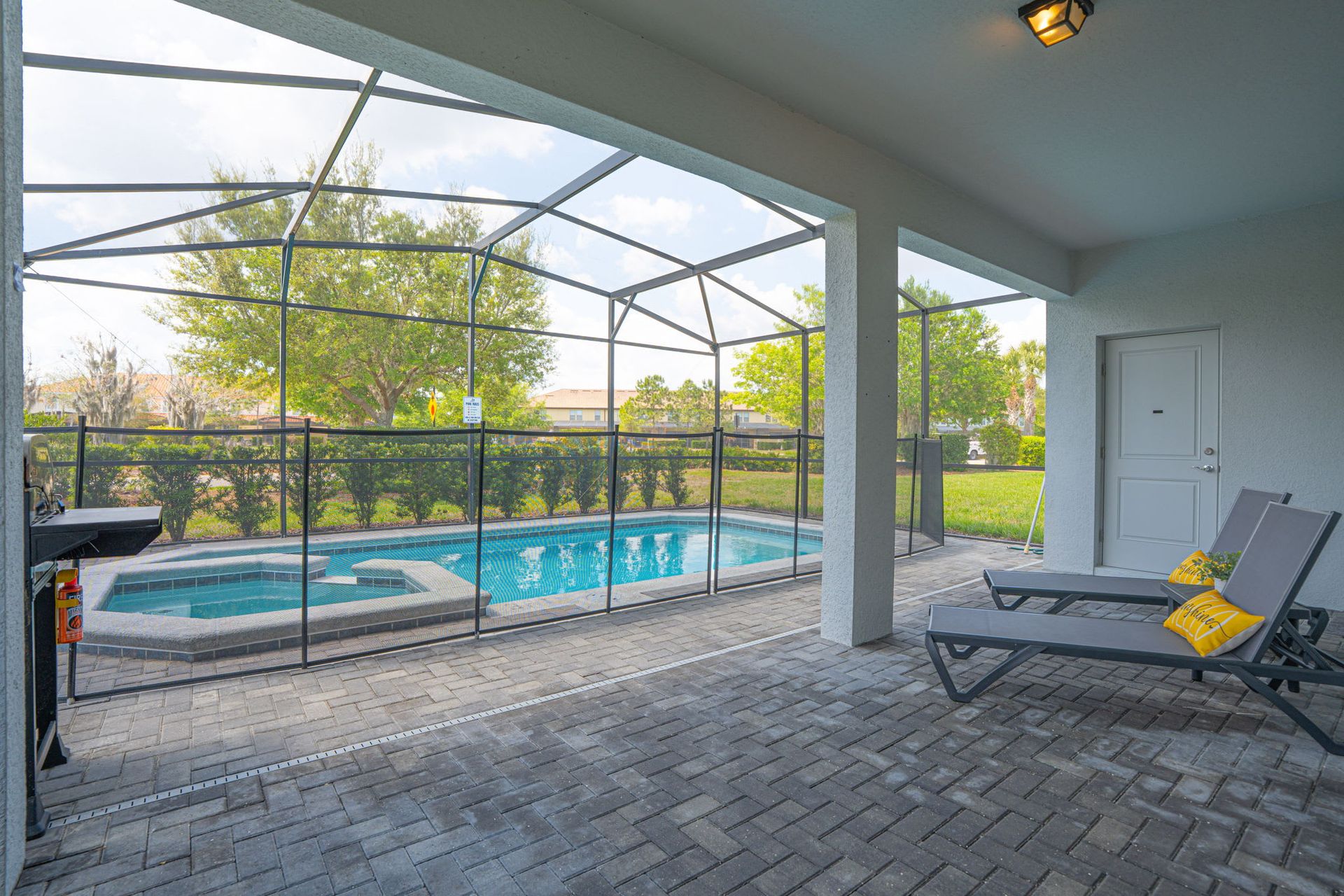7303OL Solterra New | Photo 49