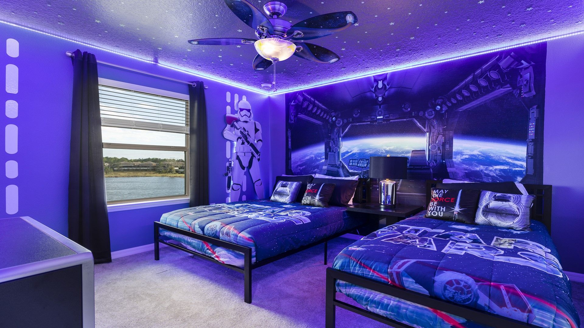 Star Wars ambiance, featuring decor and elements inspired by the iconic galactic saga.