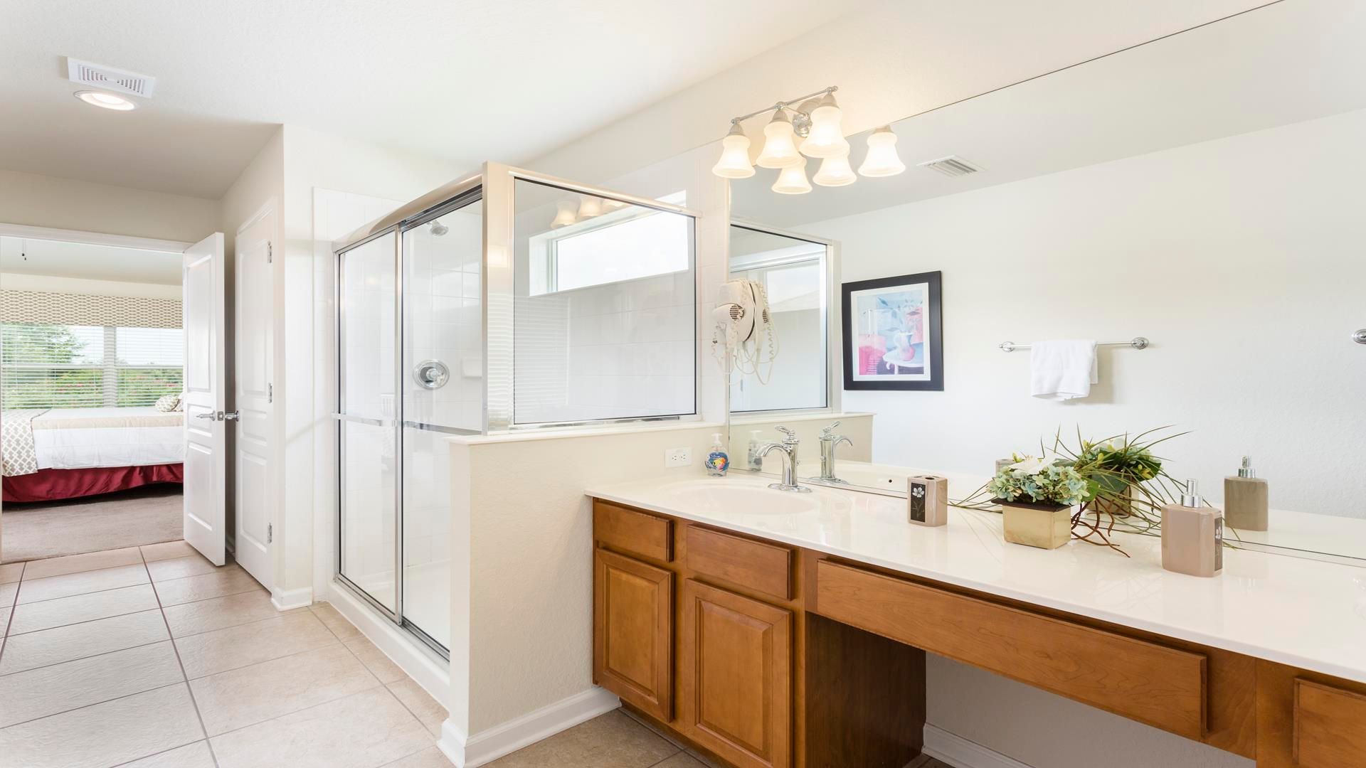 Complete bathroom equipped with all essential fixtures