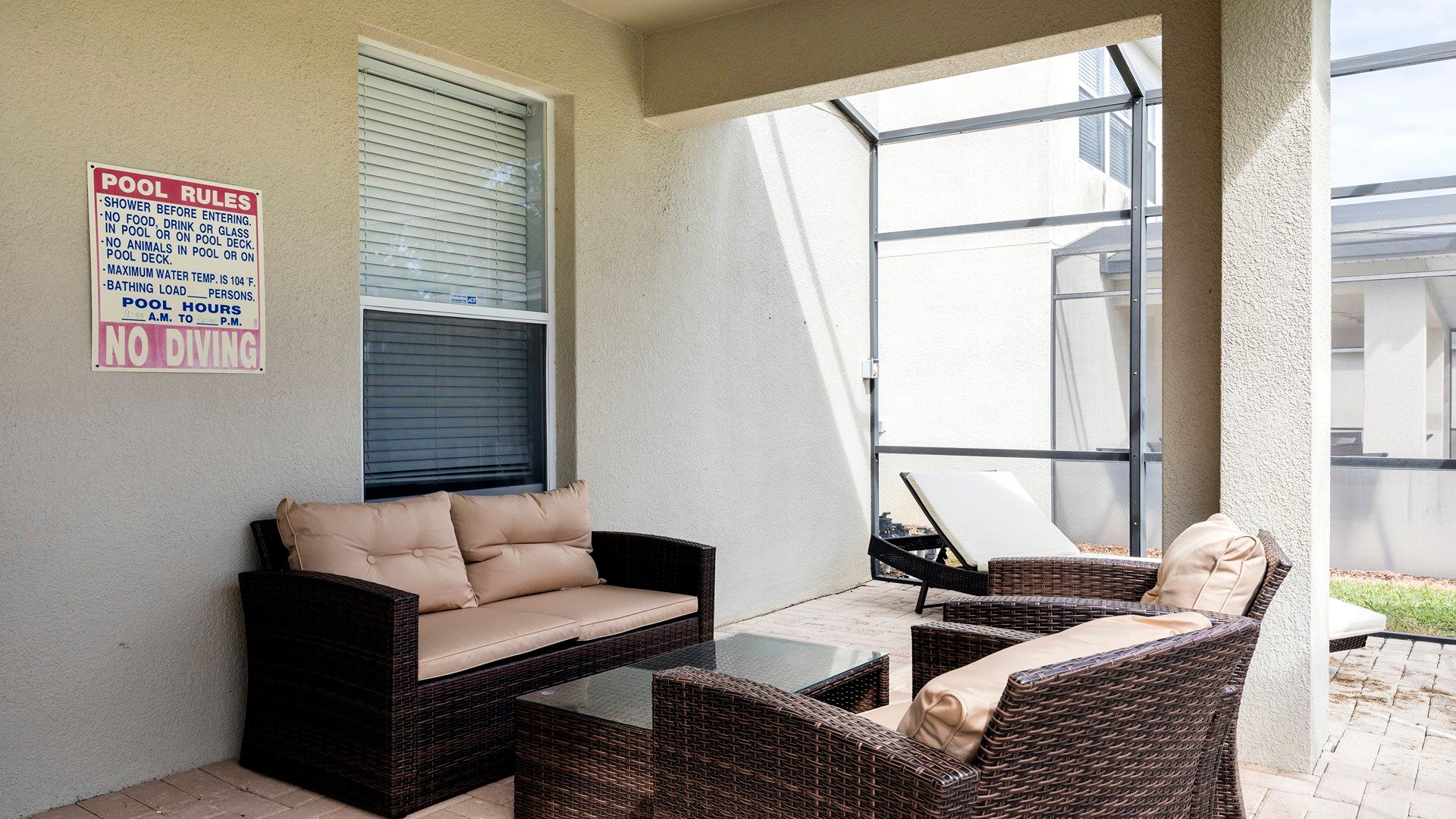 Enjoy alfresco dining out on the covered lanai