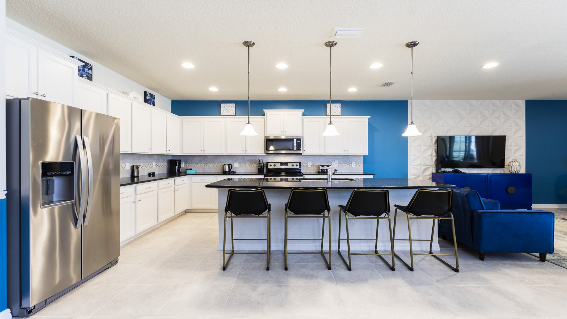 Fully equipped culinary space, ready for any cooking endeavor.