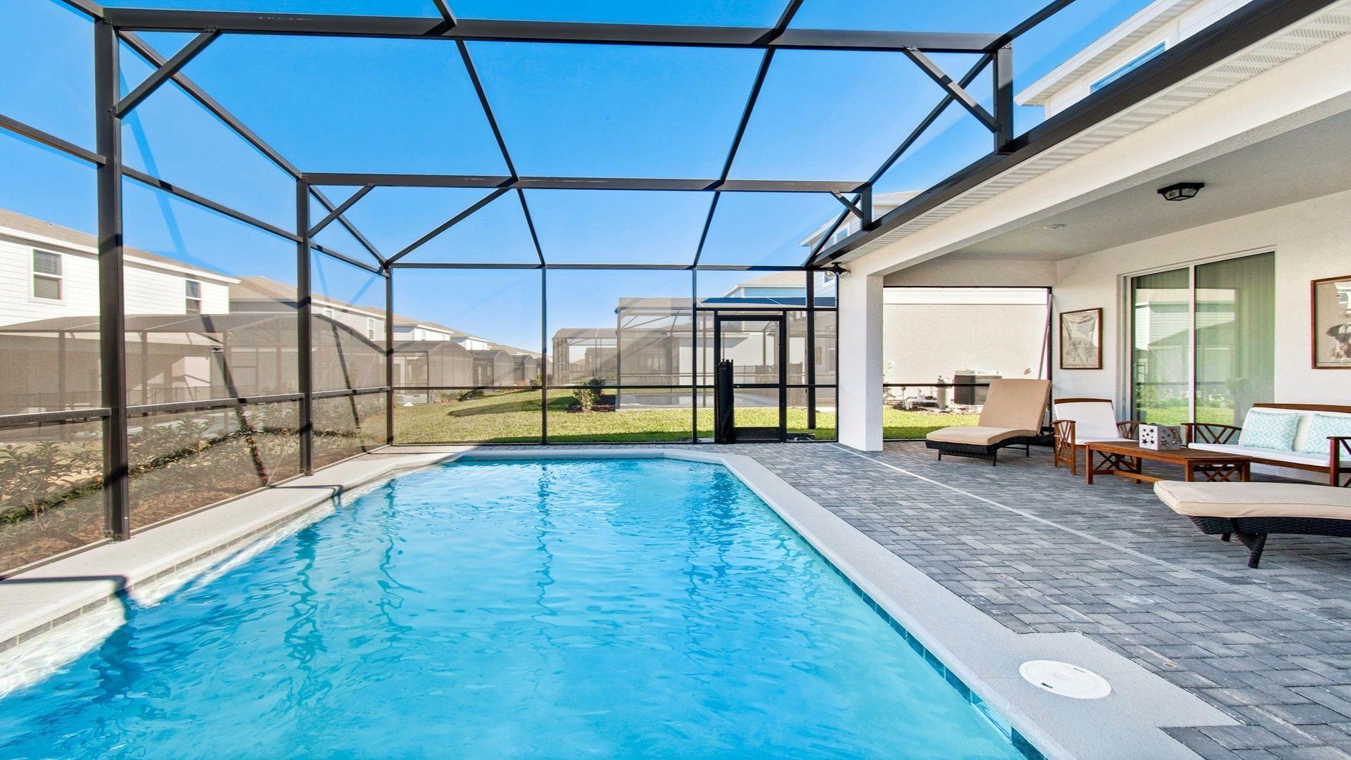 Relax and swim in the private pool and enjoy on the patio.