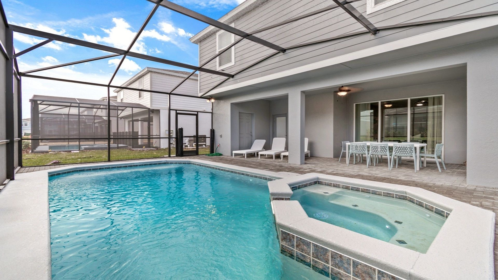 Private pool with a relaxing spa, perfect for everyday use.