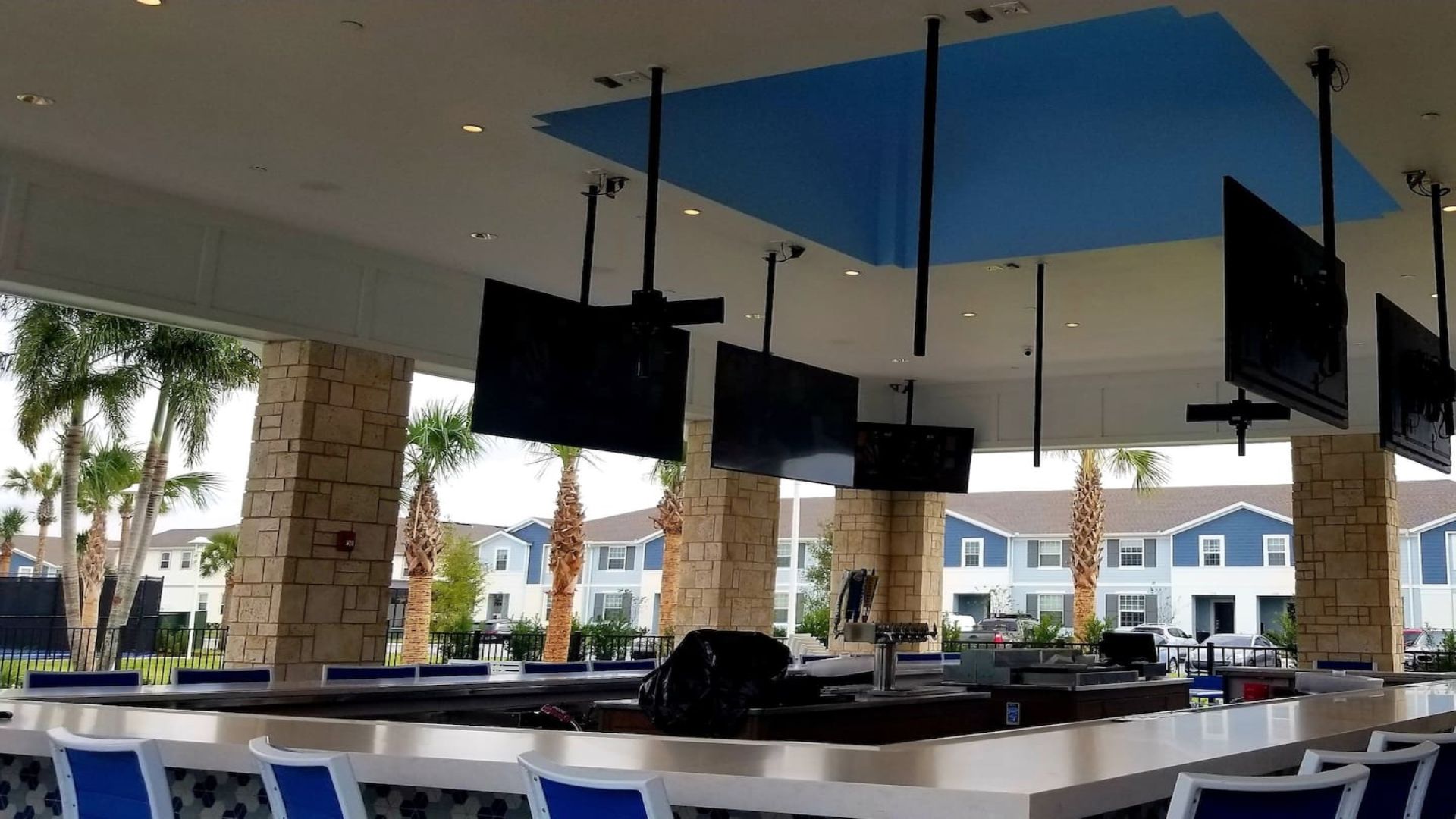 Resort Bar: Sip and savor at the lively resort bar.