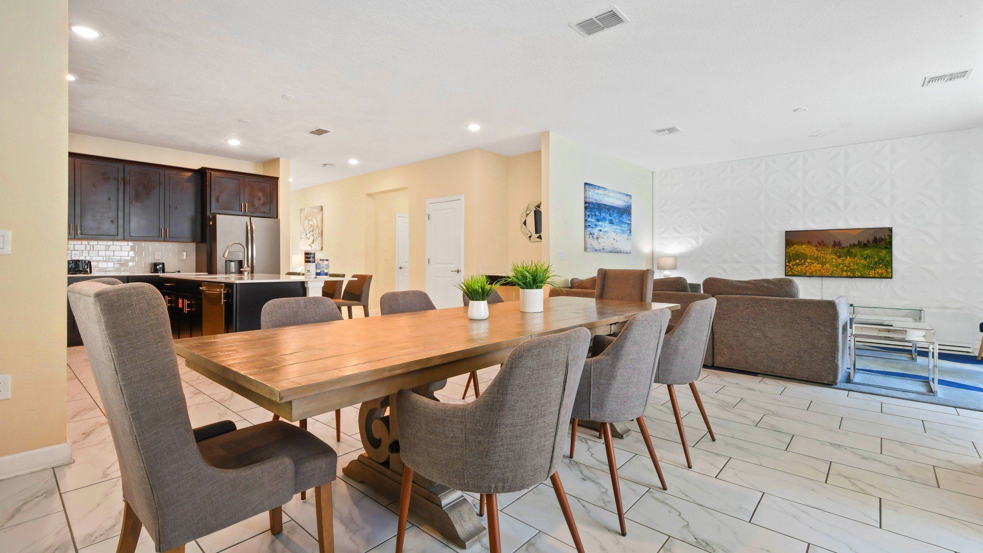 The home offers space for the whole family with 6 bedrooms and multiple living areas