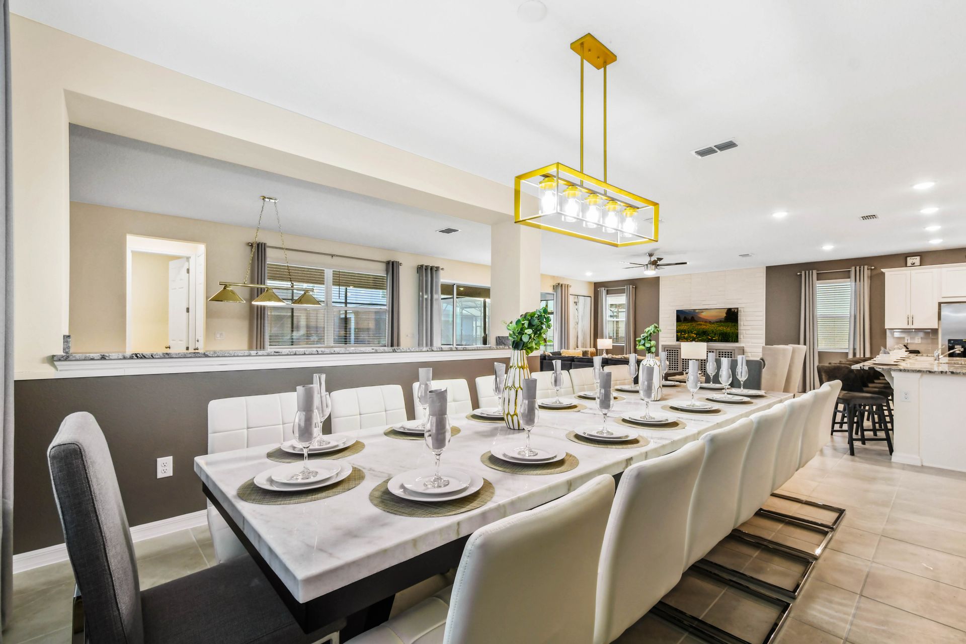 Elegant dining area with seating for 12, perfect for gatherings!