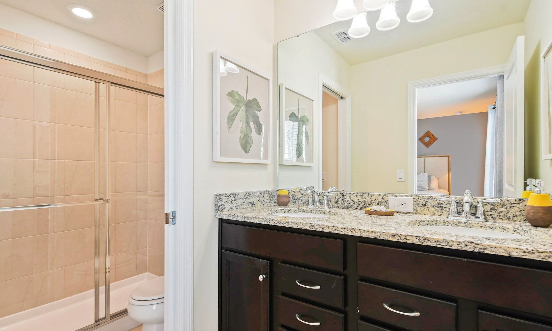 Complete bathroom equipped with all essential fixtures