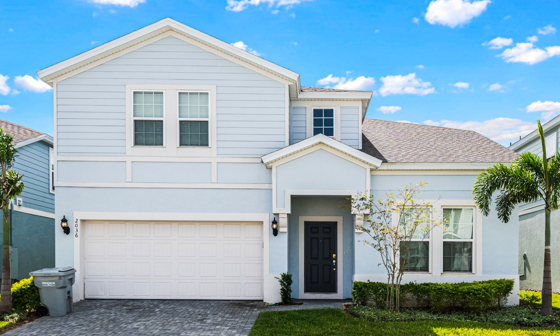 Home for the whole family with 8 bedrooms and multiple living areas