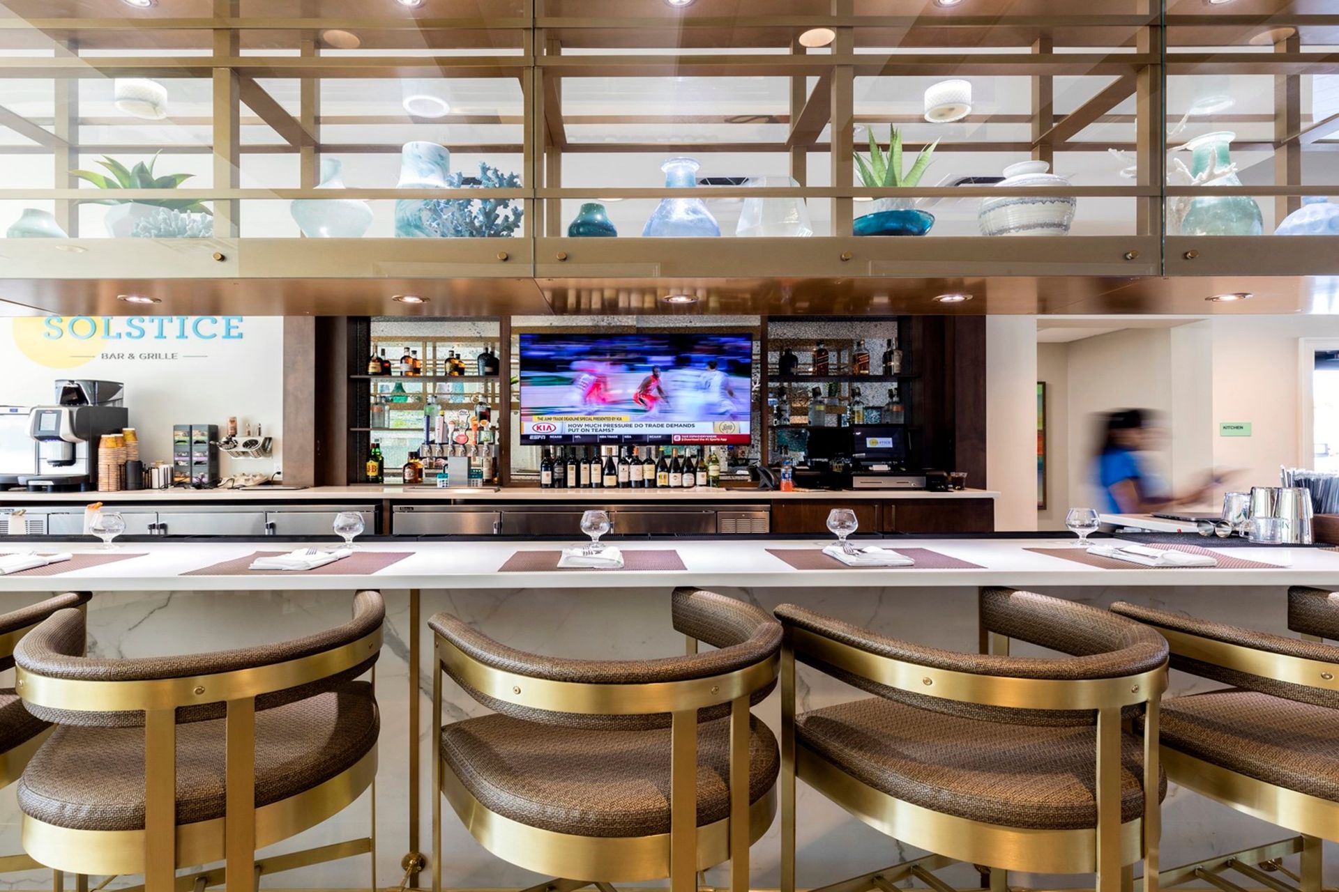 Sip & savor at Solstice Bar & Grille! Chic resort dining & cocktails await. 