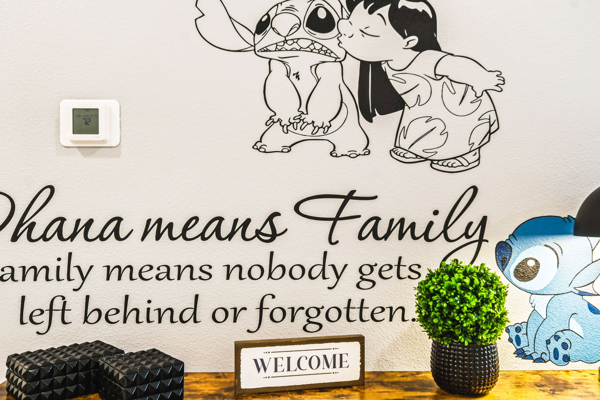 Ohana-inspired room where cozy comfort meets heartwarming family vibes.
