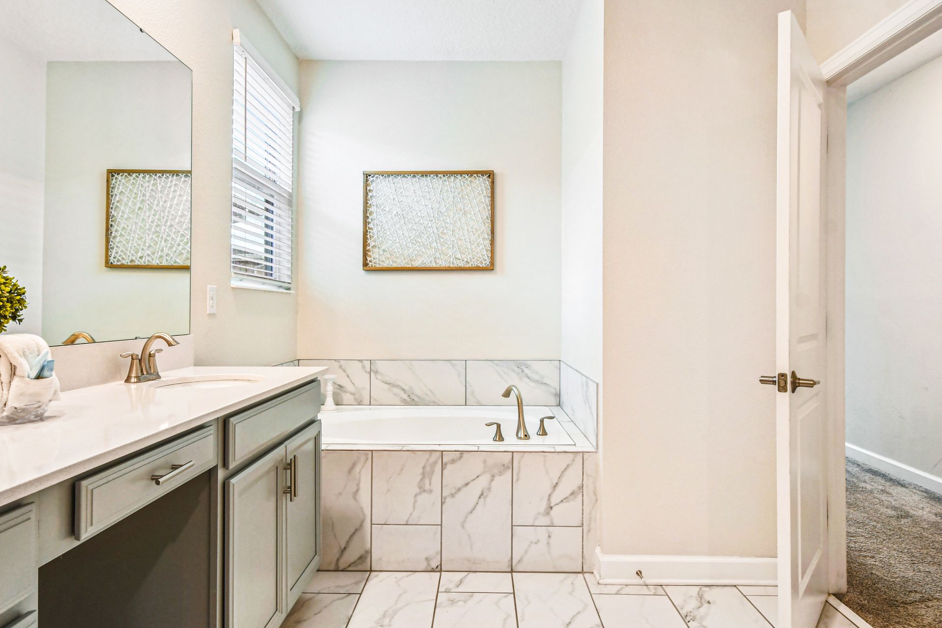 Experience comfort and convenience in our spacious bathroom, designed to meet all your needs during your stay.