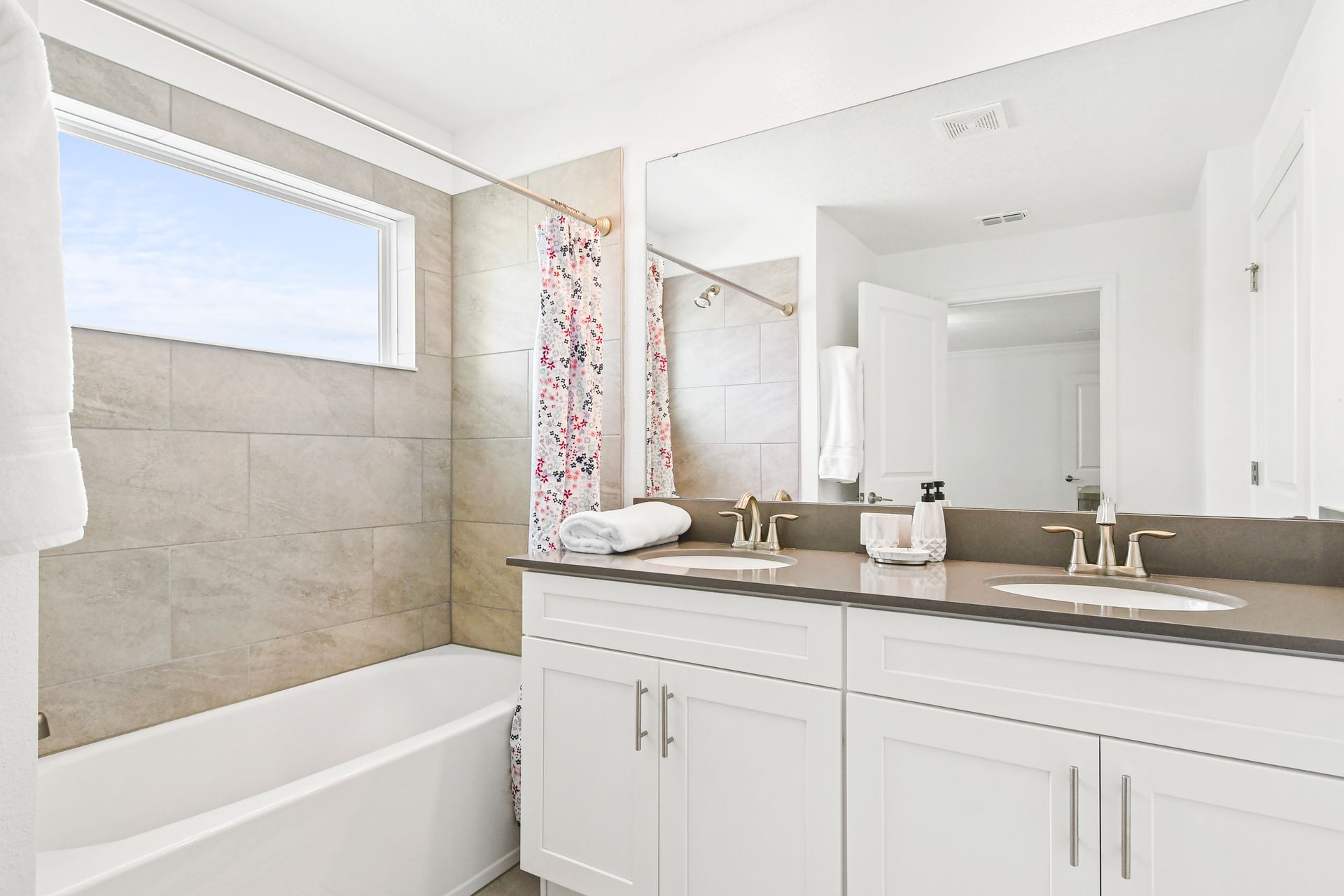 Indulge in luxury in our well-appointed bathroom, providing you with all the amenities you need for a comfortable stay.