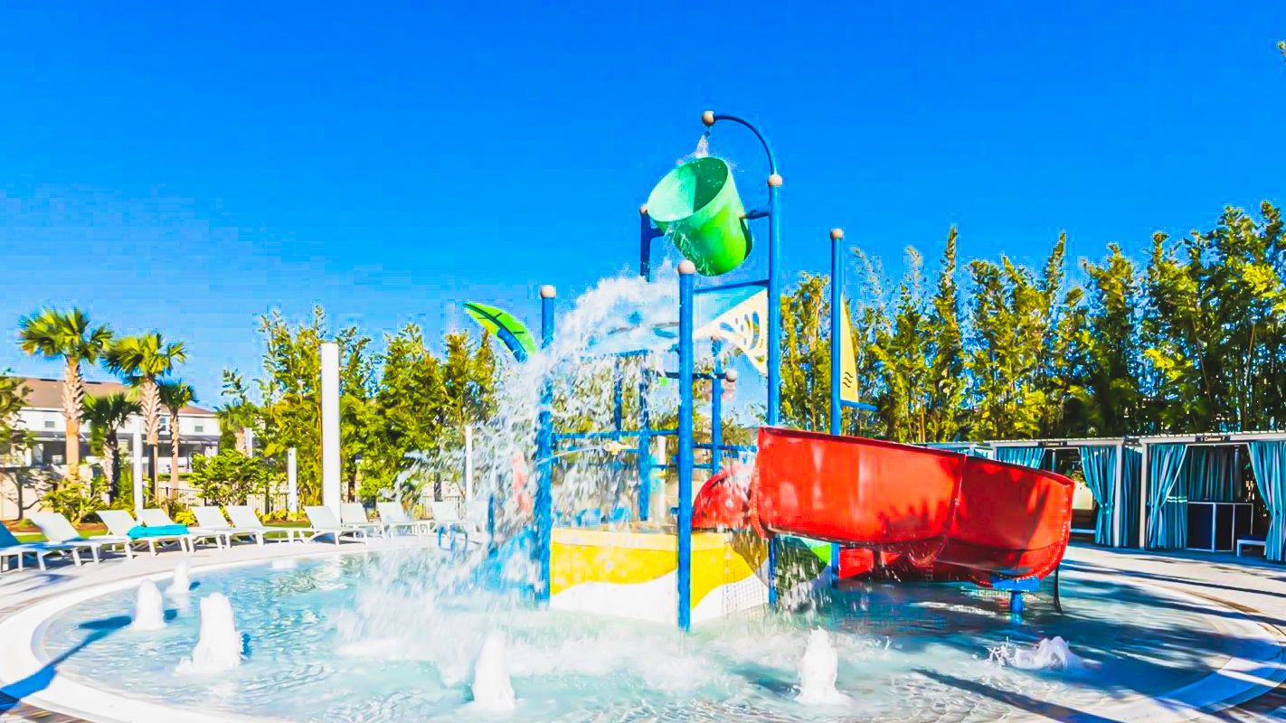 Resort Splash Pool: A lively and refreshing water haven.