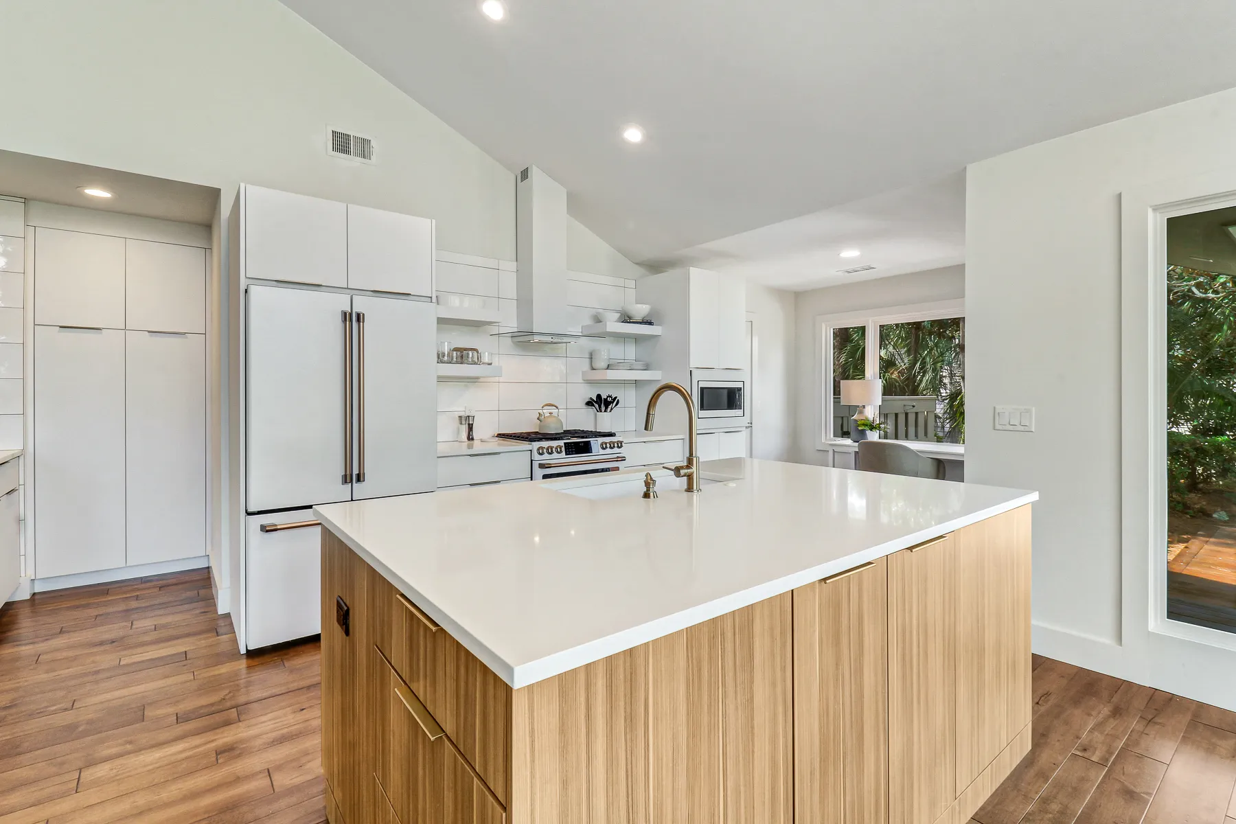 8 Gull Point Road: Sea Pines | Photo 3