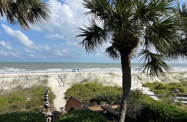 29 Turtle Lane Club: Sea Pines Photo