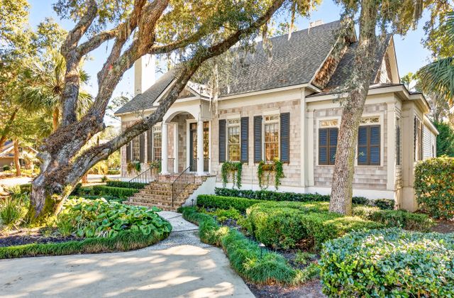 1 Bateau Road: Sea Pines Photo