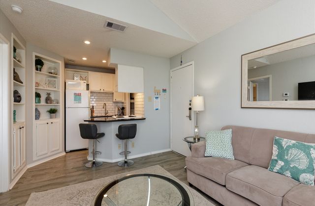 Winter Rental Serenity Now CBC327K