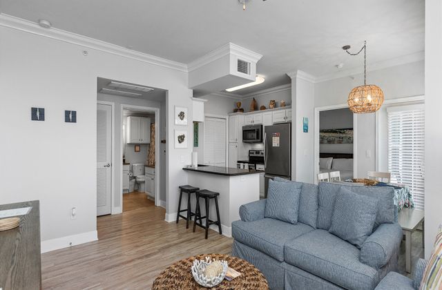 Winter Rental Pathway to the Sea C103