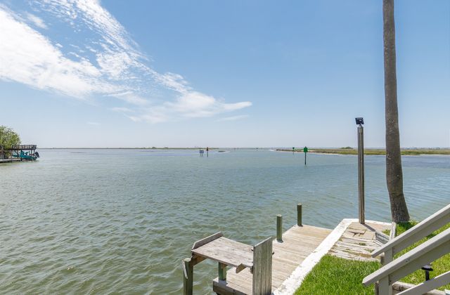 Winter Rental Coastal Den CPV130K