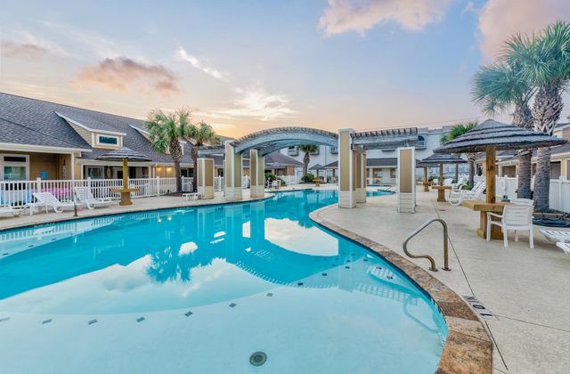 Winter Rental Village by the Beach - Salty Beach Life B914