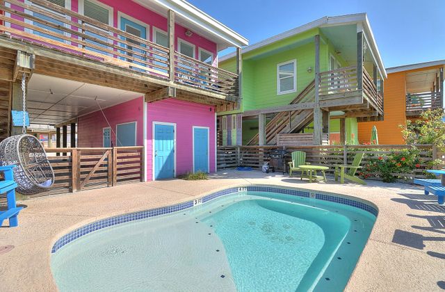 Winter Rental Cherry on Top OV27