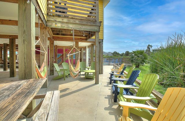 Winter Rental There is Money in the Banana Stand OV26