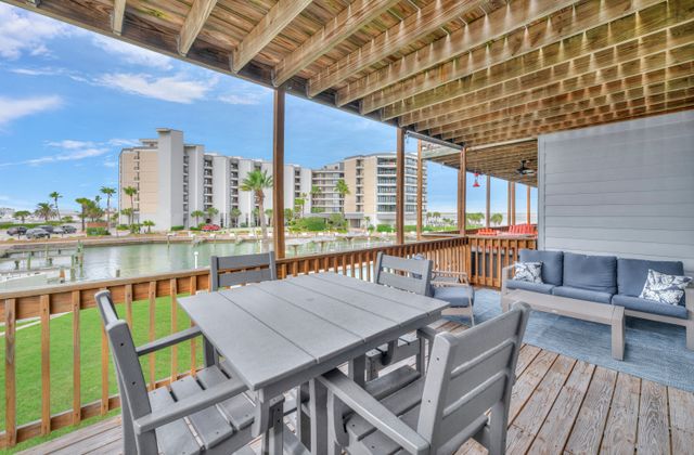 Winter Rental Bay Tree C1