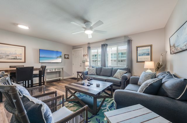 Winter Rental The Beach - Courtyard #128