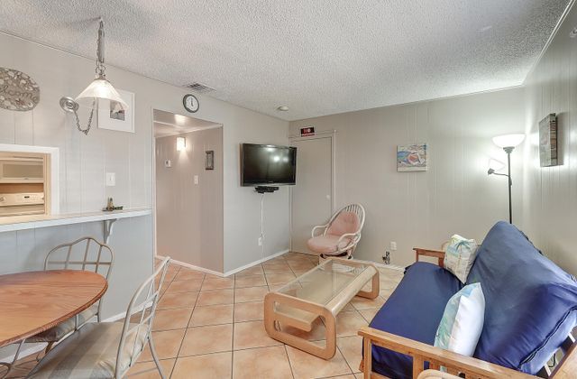 Winter Rental Mustang Bungalow 4MI