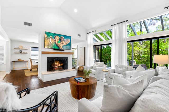 22 Hollyberry Lane: Sea Pines 8