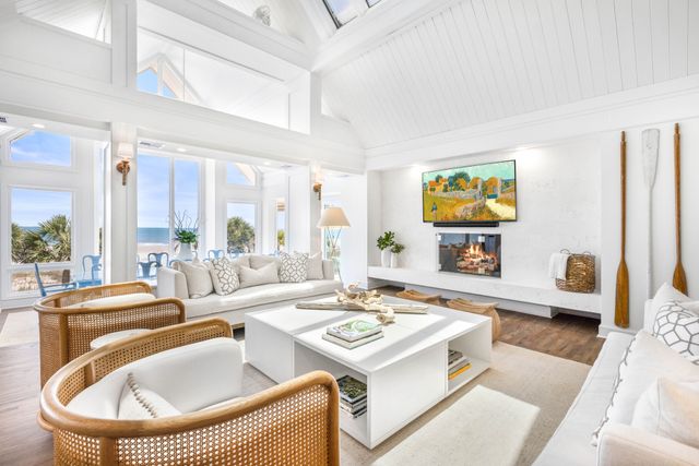 23 South Beach Lagoon Dr: Sea Pines 4