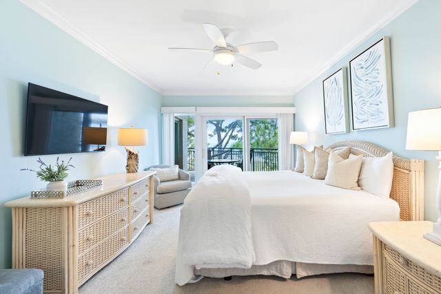 1879 Beachside Tennis Villas: Sea Pines 5