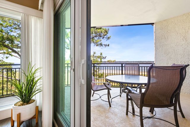 1879 Beachside Tennis Villas: Sea Pines 4