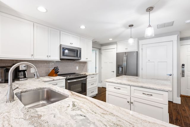 1879 Beachside Tennis Villas: Sea Pines 9