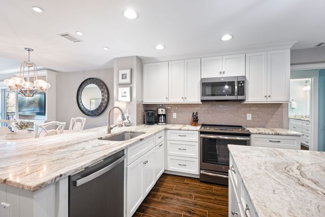 1879 Beachside Tennis Villas: Sea Pines 10