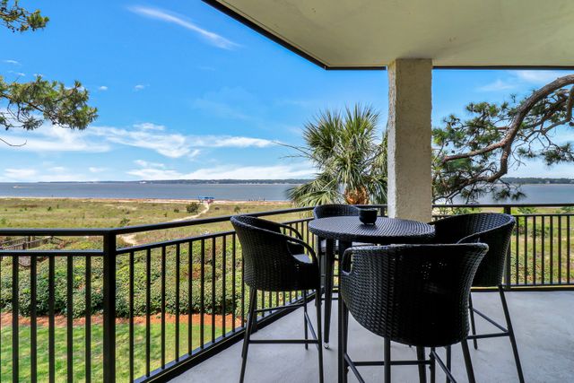 1872 Beachside Tennis Villas: Sea Pines 2