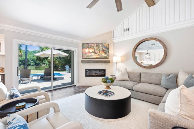 60 Lawton Road: Sea Pines 9