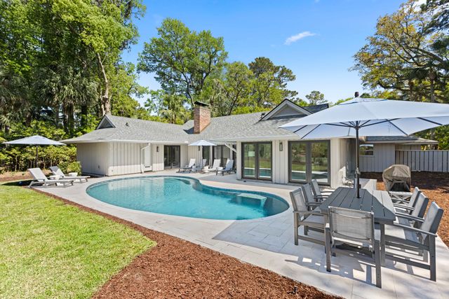 12 Woodbine Place: Sea Pines 2