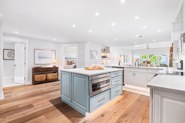 1875 Beachside Tennis Villas: Sea Pines 6