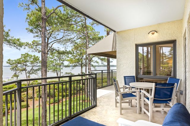 1832 Beachside Tennis Villas: Sea Pines 2