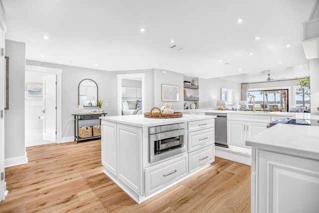 1849 Beachside Tennis Villas: Sea Pines 8