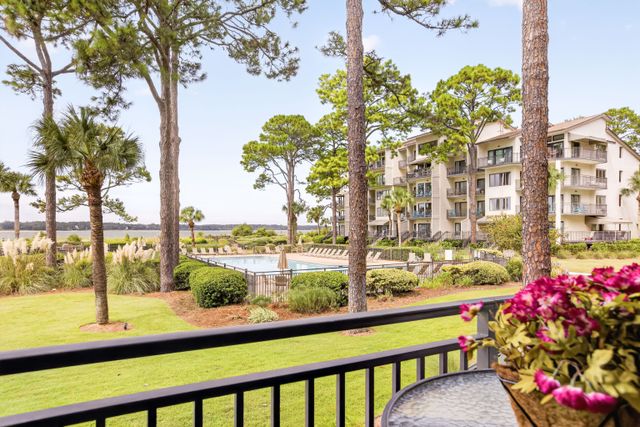 1849 Beachside Tennis Villas: Sea Pines 6