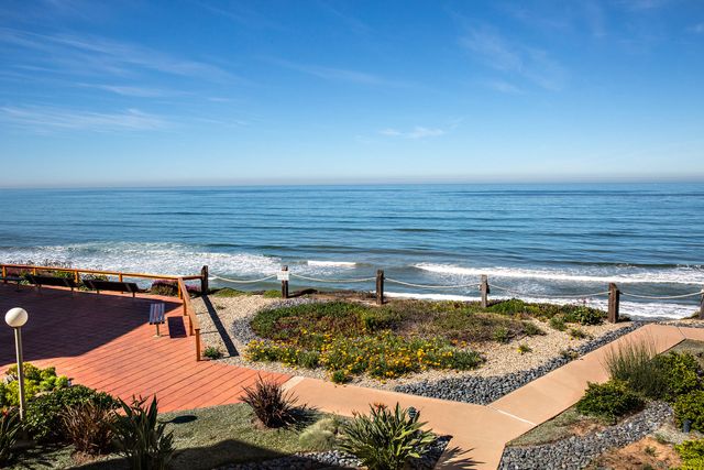 Oceanfront Sea'batical - SBTC212 6