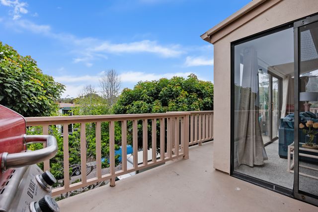 Tranquil Living - SUR4 24