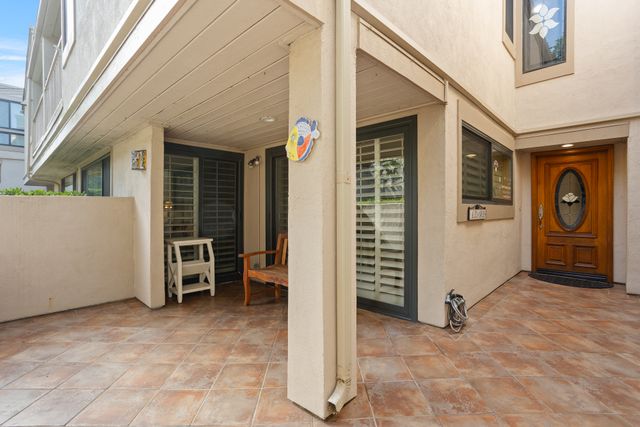 Dolphin View - SUR43 34